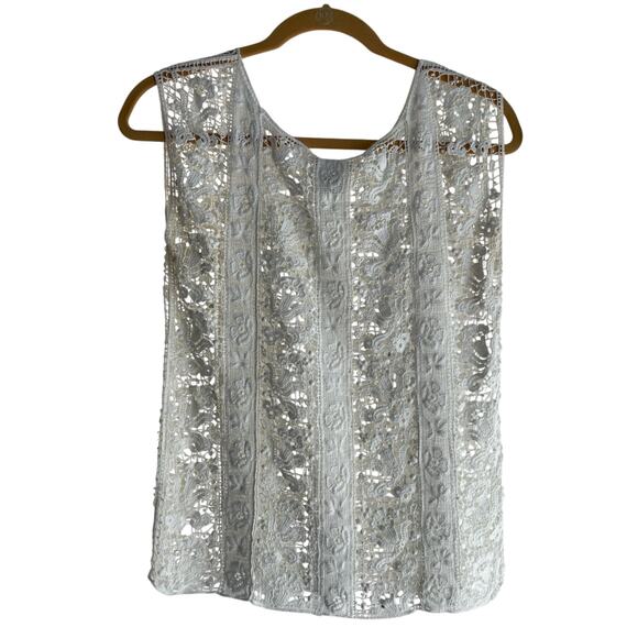 Bundle of 2 White Tops Size: XS White Bar III & White House Black Market - Picture 6 of 14